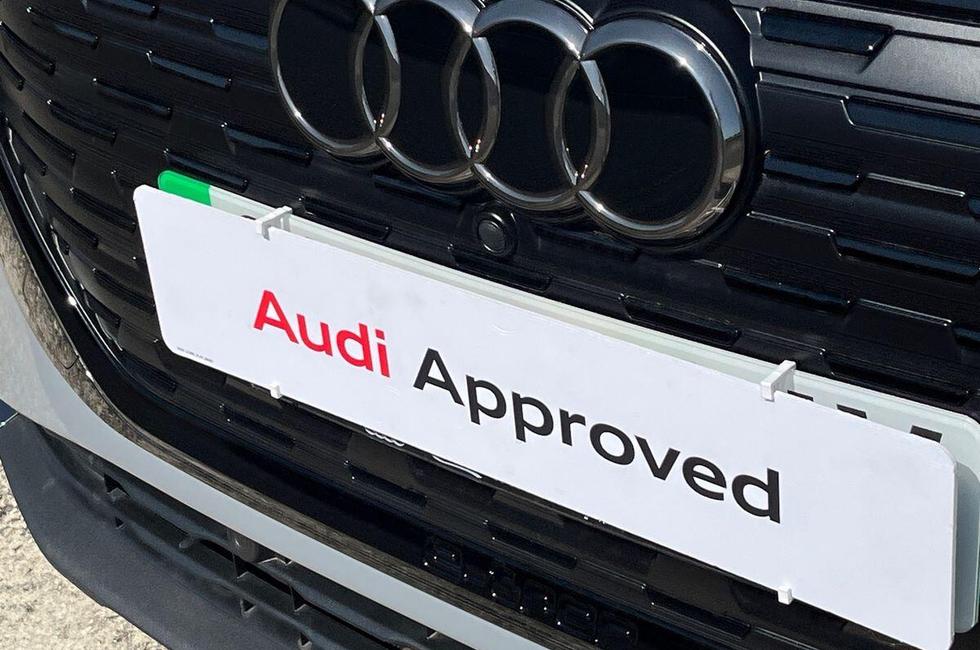 Audi Q4 Photo at-ac5c0f08660d4f15a4da4b2137069a0b.jpg