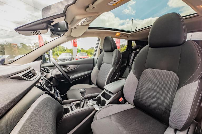 Used Nissan Qashqai NK69YAY 25