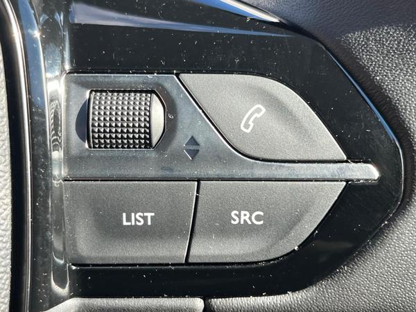 Used Peugeot E-2008 YB74CUO 44