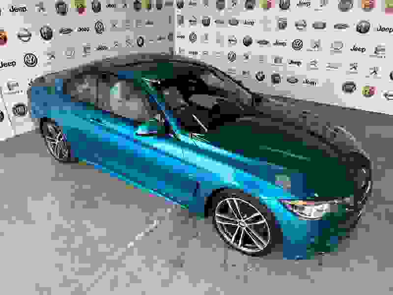 BMW 4 Series Photo at-ac7d1beab4cc46e2967d06fadd150ecc.jpg