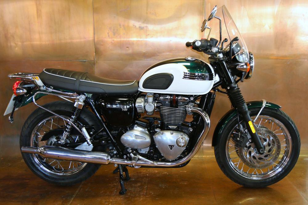 TRIUMPH Bonneville T120 Photo at-ac893bca753e4a11b75a0e276bde64da.jpg
