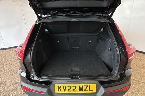Volvo XC40 Photo at-ac9d708a3f74468d987e4500d00f4895.jpg