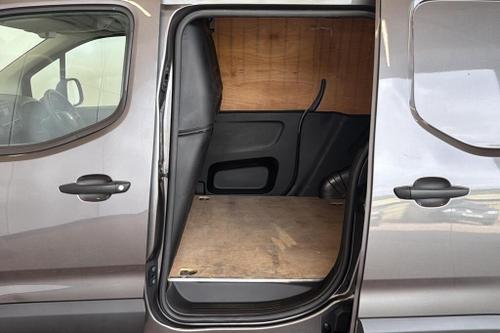 Vauxhall COMBO Photo at-ac9f663e8eec49b4951c6f2f83156d78.jpg