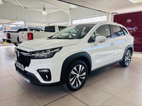 Suzuki S-Cross Photo at-acda8586cb48439c8bd28f78e9c41b2e.jpg
