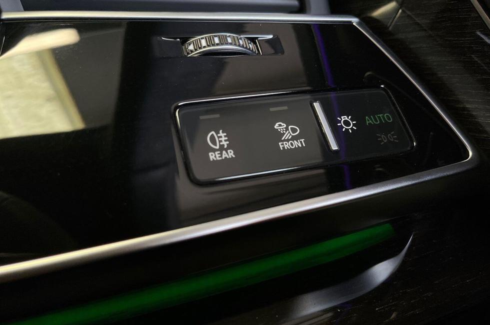 Audi Q8 Photo at-acecc8df4c084f52a30a0c0b8ad6e29d.jpg