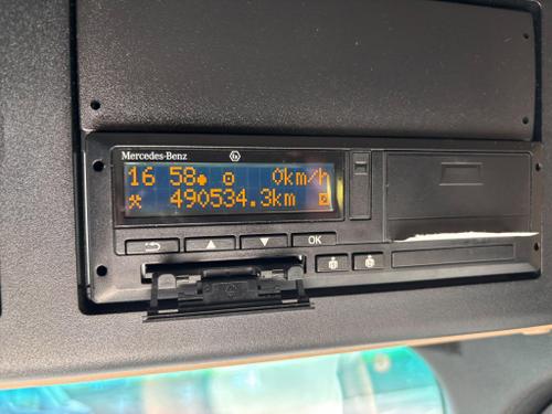 Mercedes-Benz Actros L Photo at-ad08636d396048648547479601e79d53.jpg