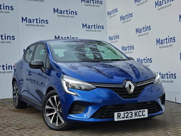 Used 2023 Renault Clio 1.6 E-TECH Evolution Auto Euro 6 (s/s) 5dr at Martins Group