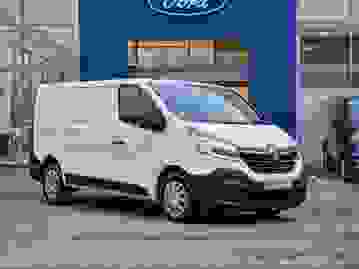 Used 2020 Renault Trafic 2.0 dCi ENERGY 28 Business SWB Standard Roof Euro 6 (s/s) 5dr WHITE at Islington Motor Group
