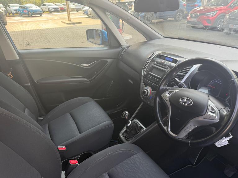 Used Hyundai ix20 VX65UWA 10