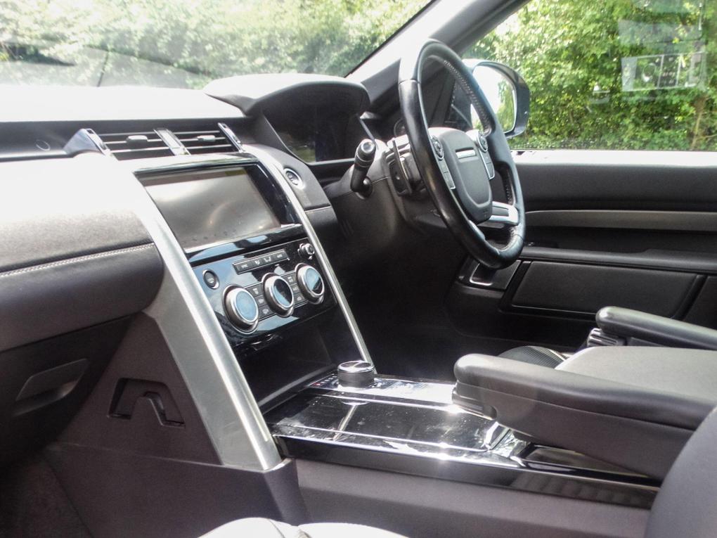 Used Land Rover Discovery YC68OTT 15