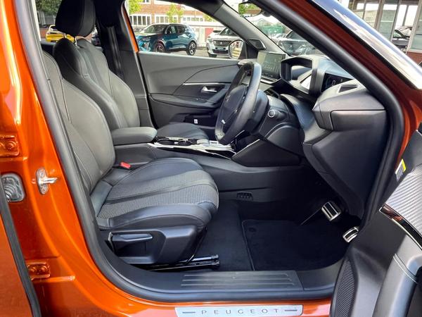 Used Peugeot E-2008 DU72UVO 13