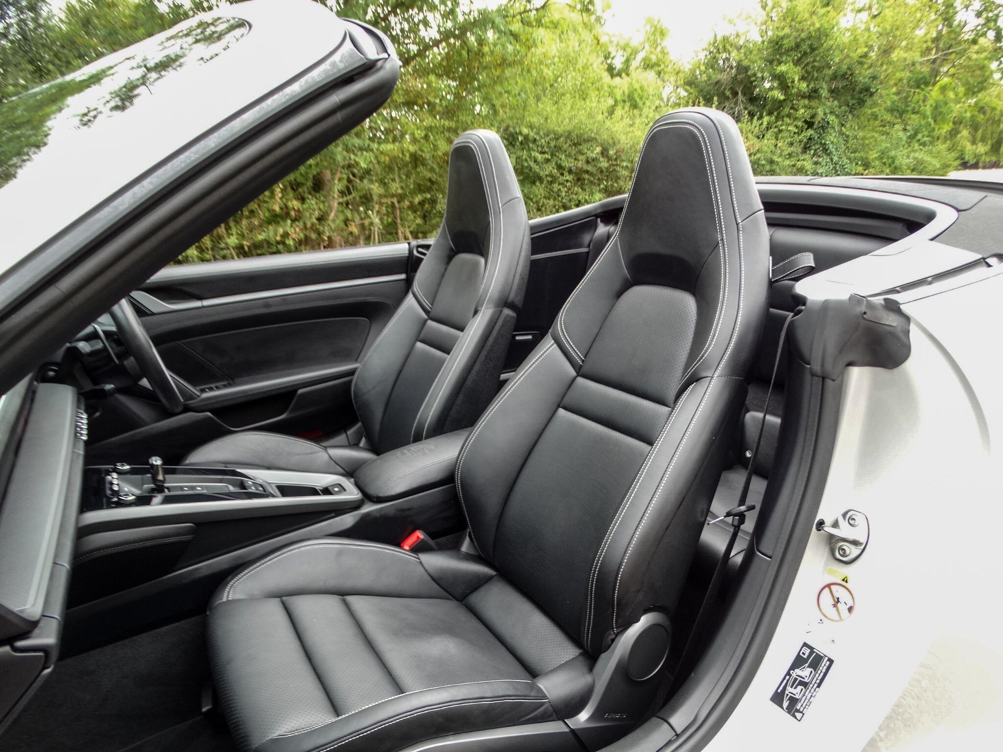 Porsche 911 3.0T 992 Carrera 4S PDK 4WD Euro 6 (s/s) 2dr — photo 12