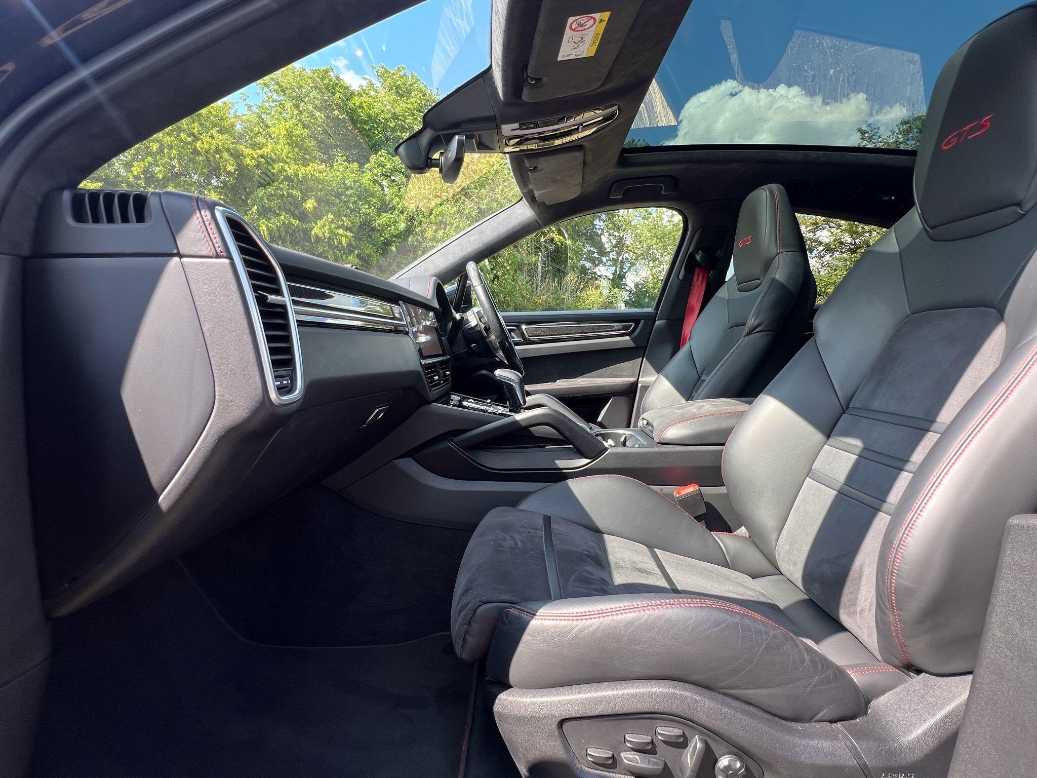 Porsche Cayenne 4.0T V8 GTS TiptronicS 4WD Euro 6 (s/s) 5dr — photo 3