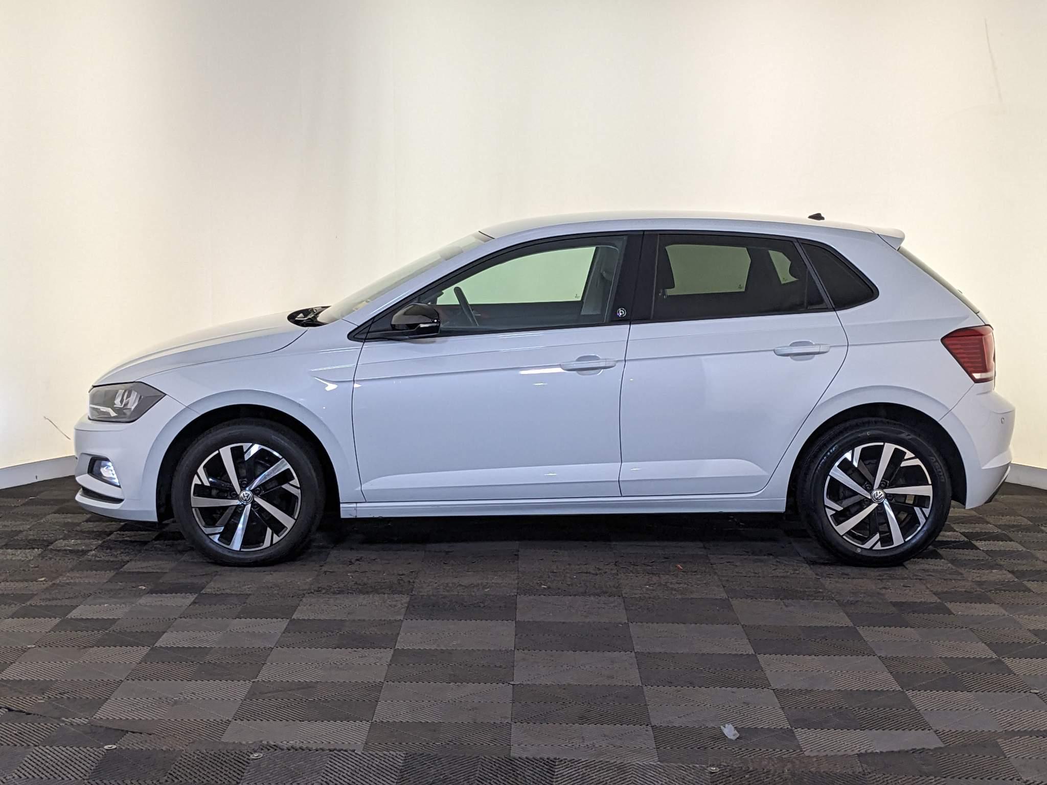 Polo white silver metallic best sale