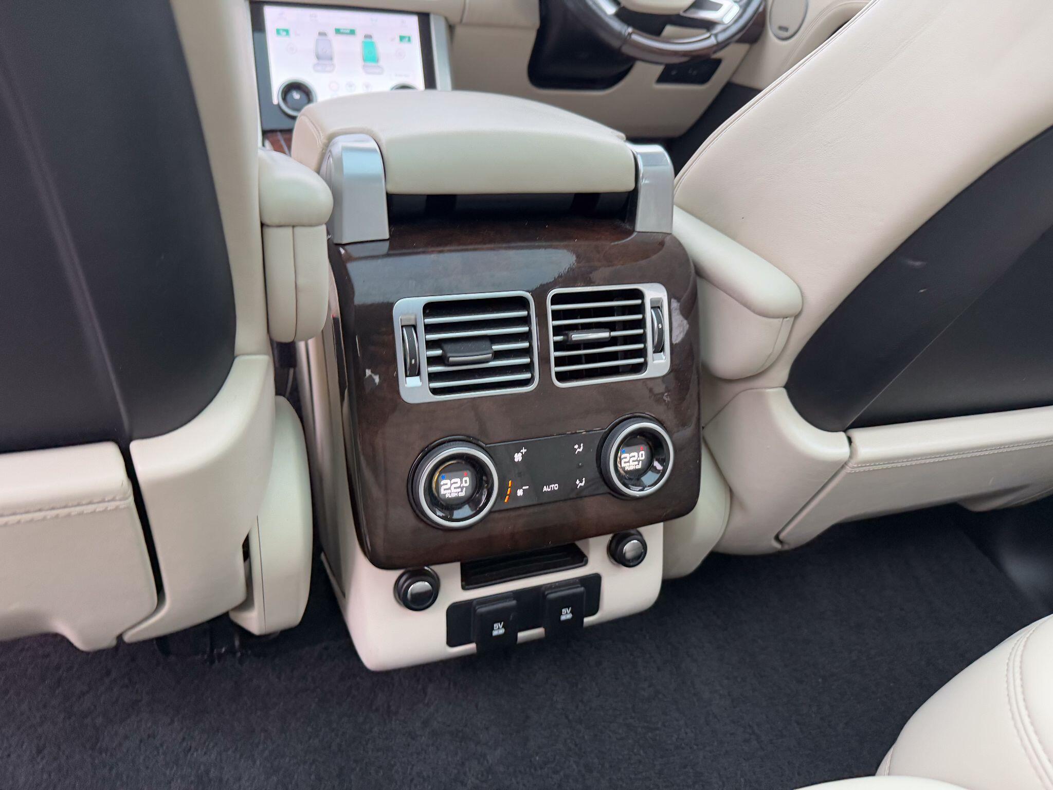 Land Rover Range Rover 5.0 P525 V8 Autobiography Auto 4WD Euro 6 (s/s) 5dr — photo 16