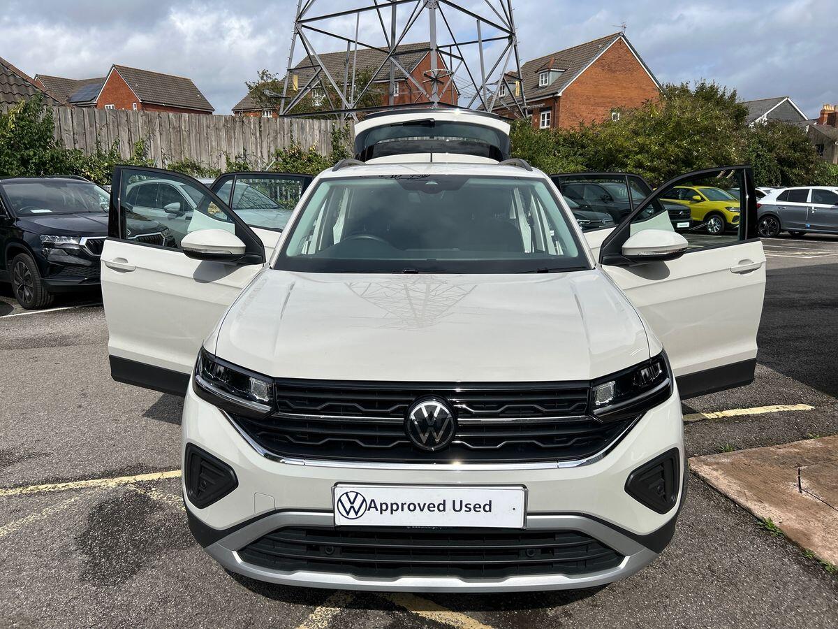 Volkswagen T-cross Photo at-ae0d2409919e4513b7e14a85c3669bf7.jpg