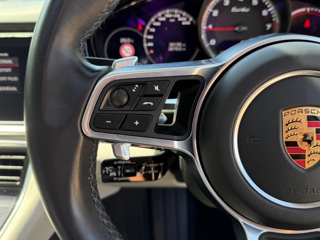 Used Porsche Panamera WV67UNP 14
