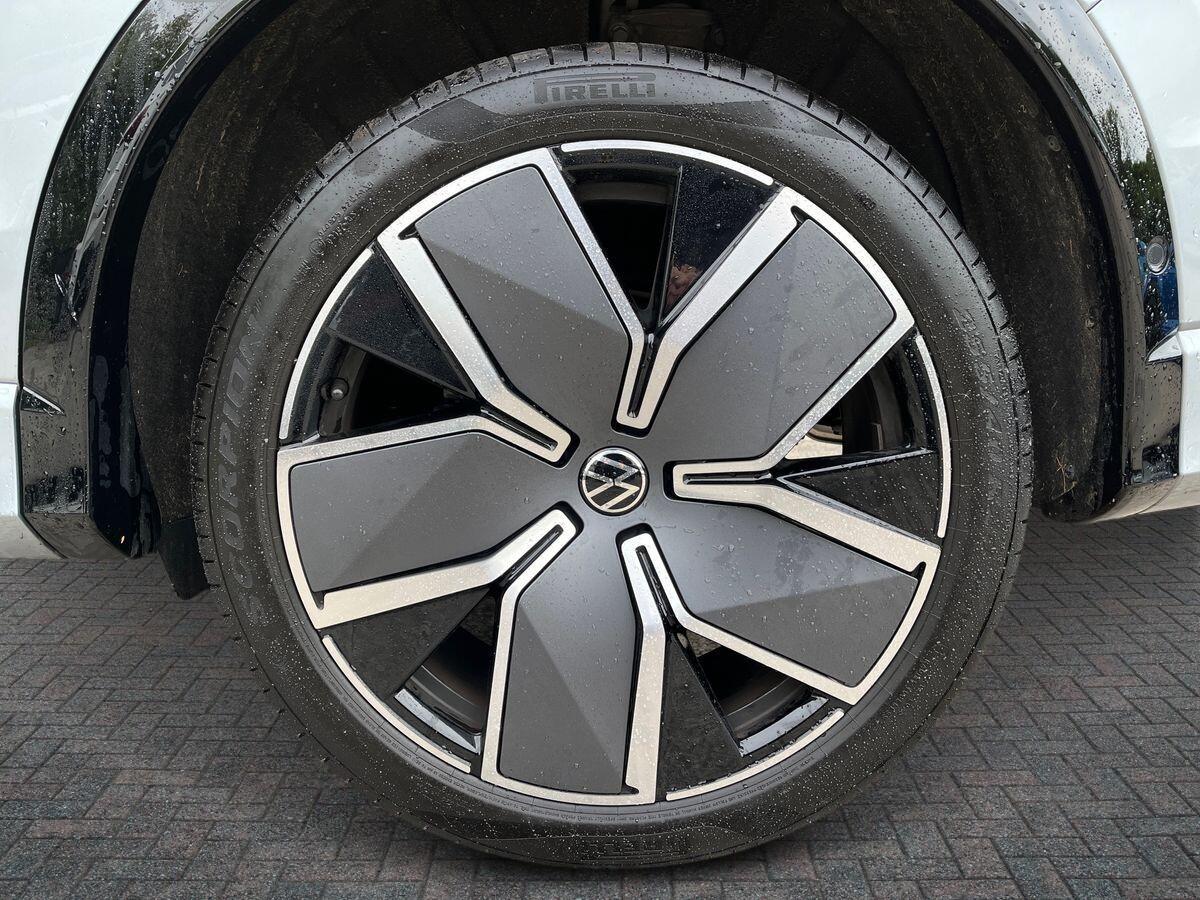 Volkswagen Tiguan Photo at-ae3a24fc39984f6e99360d75167384a0.jpg