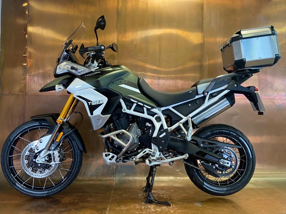 TRIUMPH Tiger 900 Photo at-ae6b8f2dfe20477bba0216d26994e561.jpg