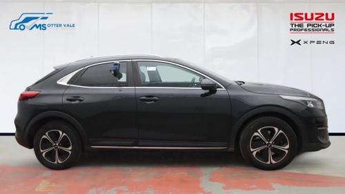 Kia XCEED Photo at-ae84bc69b6ac4429b6ac711debee75b6.jpg