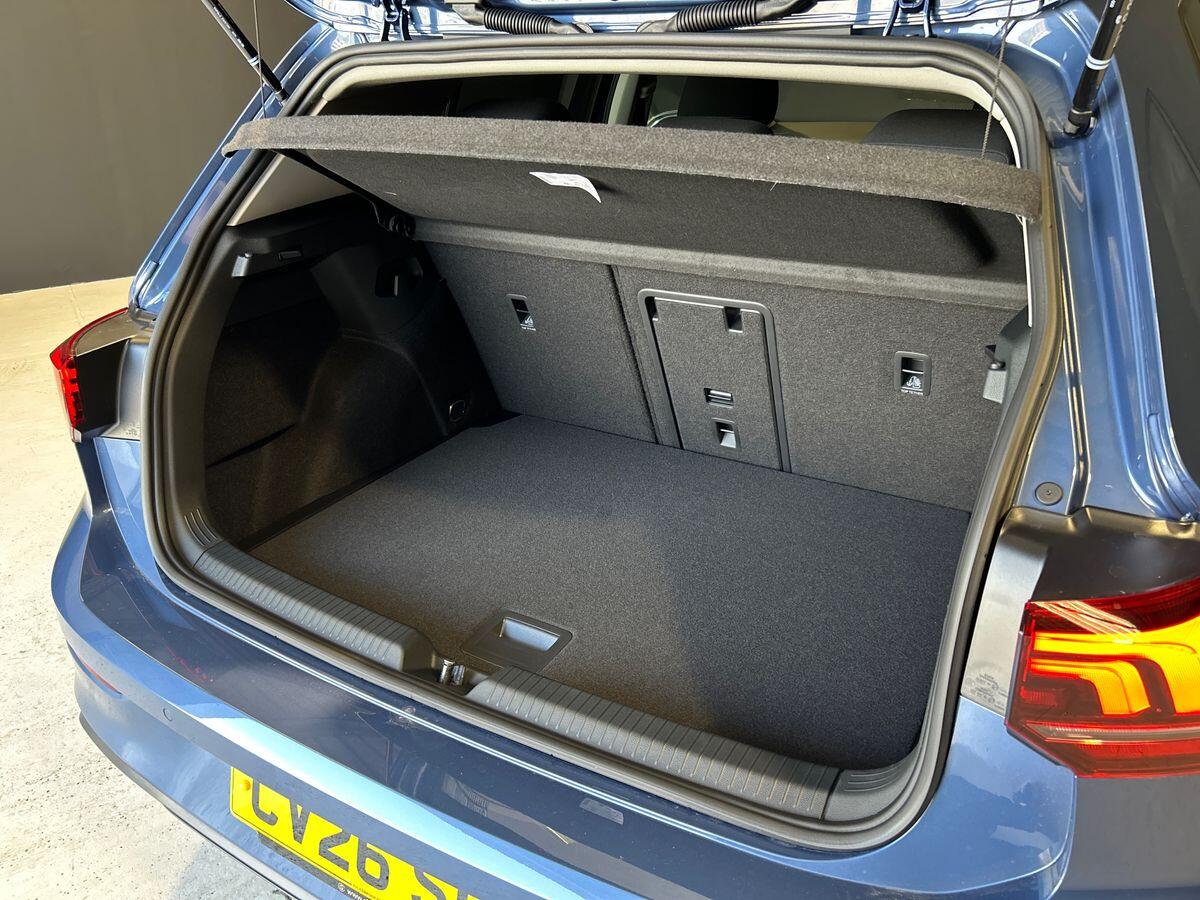 Volkswagen Golf Photo at-aef8ba3bd1f545dbad1639e18384d719.jpg