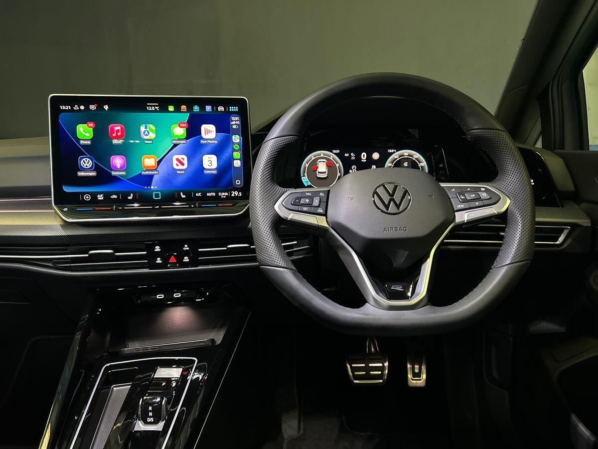 Volkswagen Golf Photo at-af03e01cc2a746939b4b2076f977fc1b.jpg