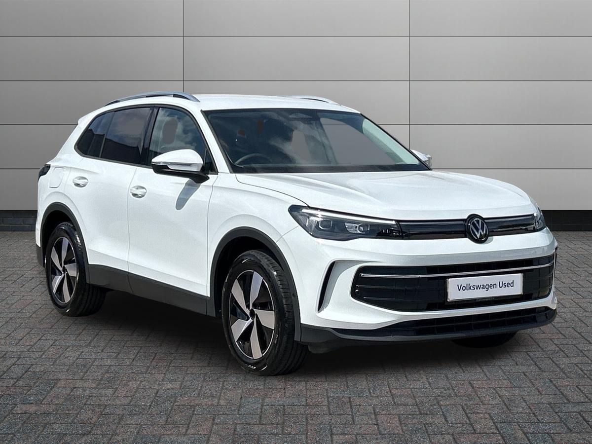 Volkswagen Tiguan Photo at-af1f5fbaf57d4b66bdc994cb4ee8c445.jpg
