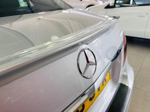 Mercedes-Benz E Class Photo 19