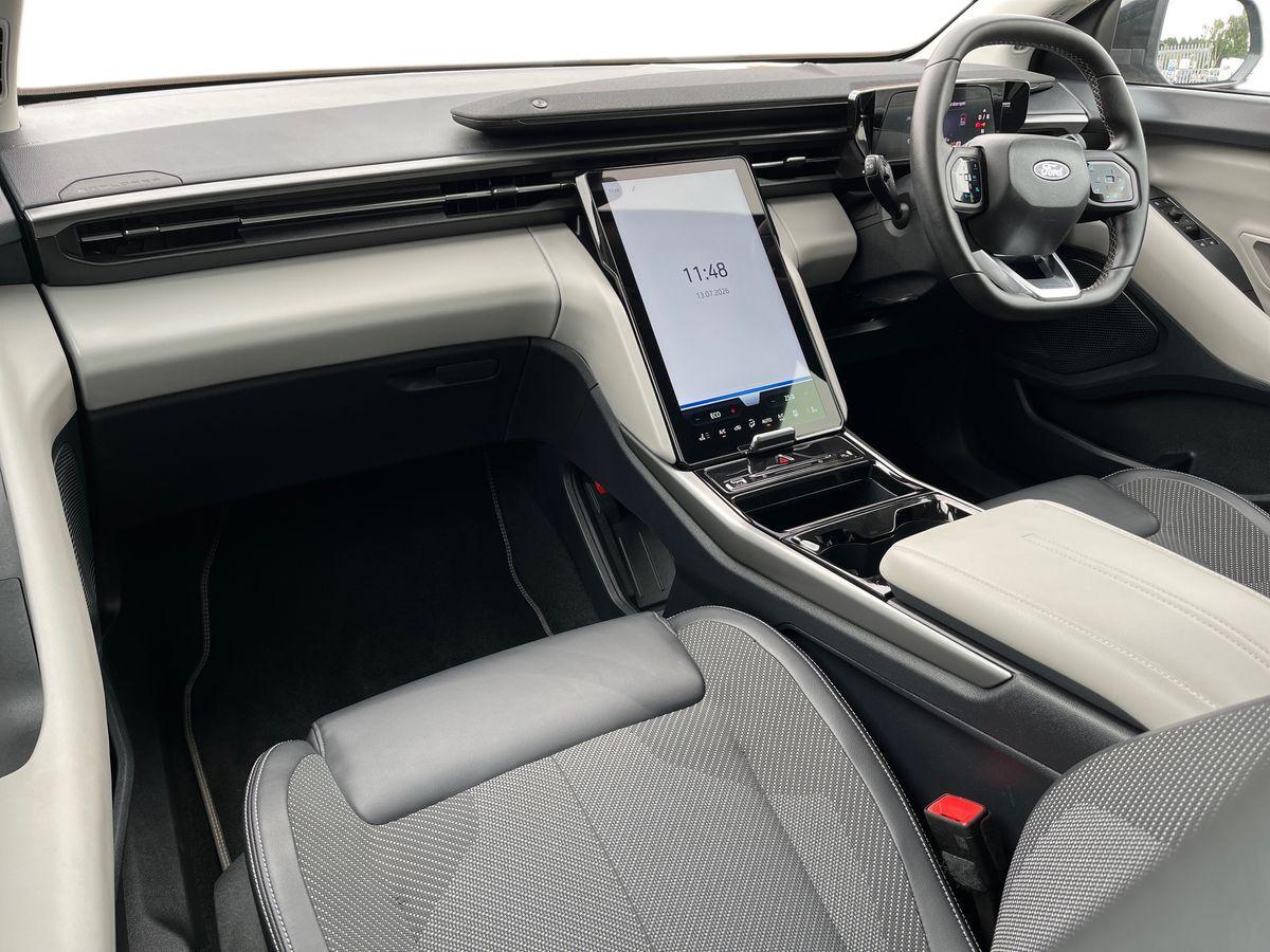2024 Ford Explorer thumbnail 17
