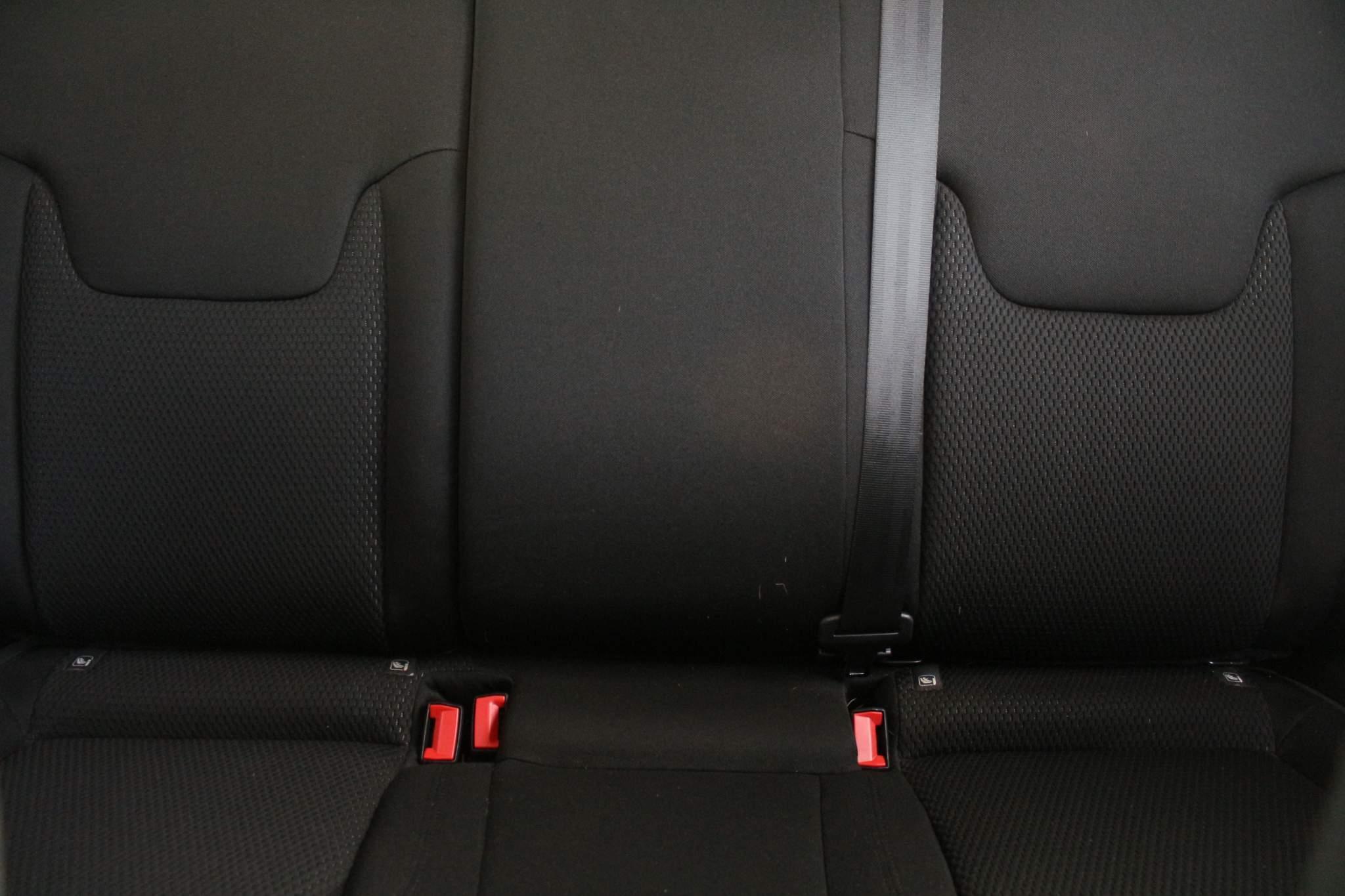 Jeep renegade isofix clearance points