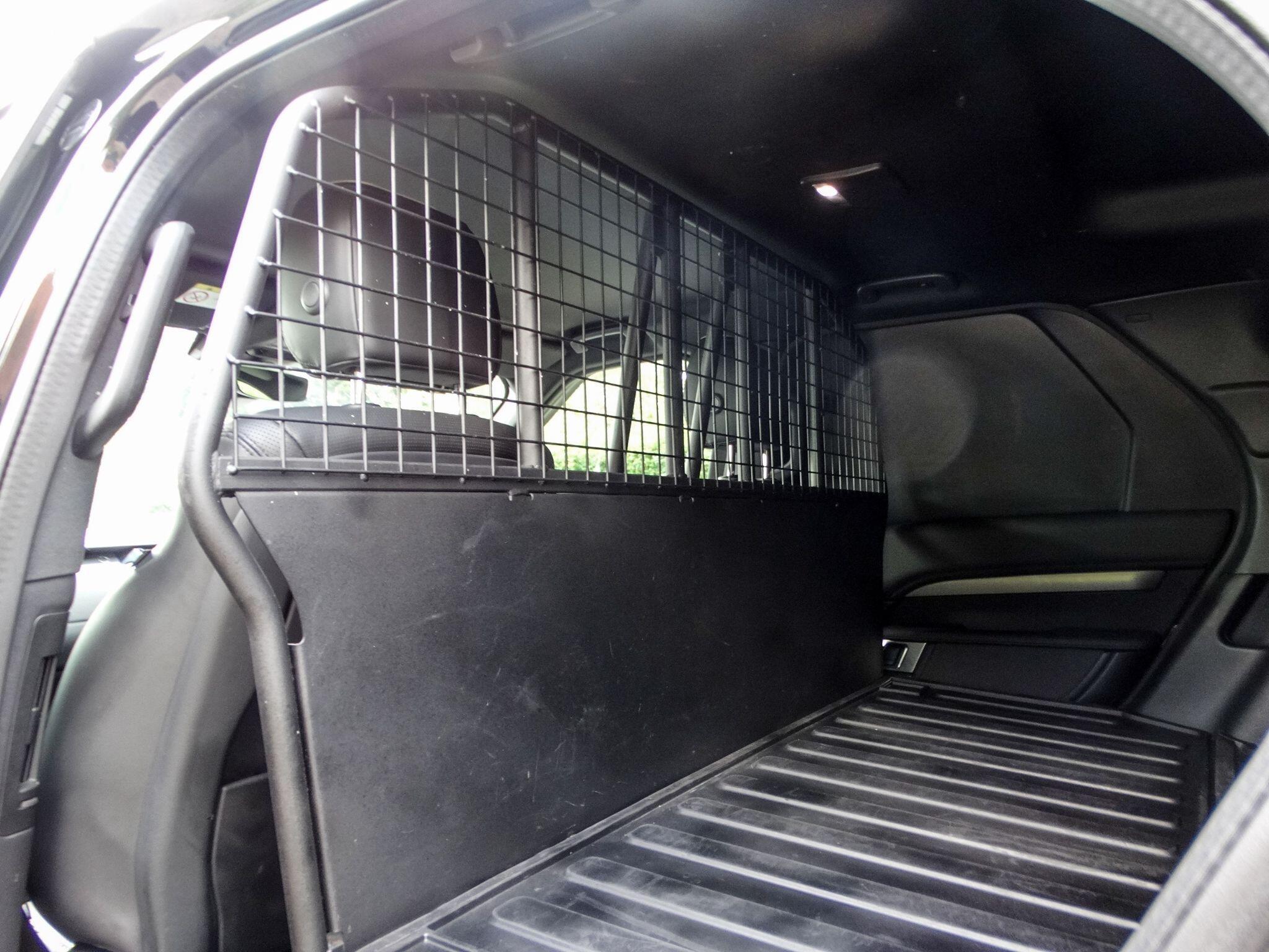 Land Rover Discovery 3.0 SD V6 HSE Auto 4WD Euro 6 (s/s) 5dr — photo 21