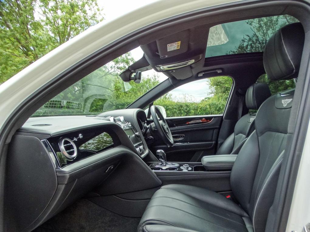 Used Bentley Bentayga LF18RHZ 3