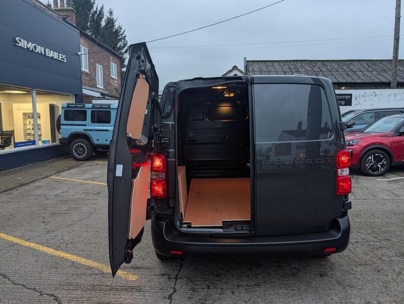 Used Peugeot e-Expert NU74VDC 31