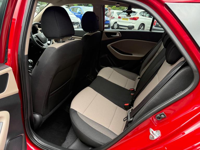 Used Hyundai i20 RO16YCB 13