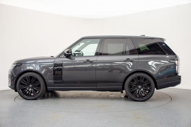 Land Rover RANGE ROVER Photo at-af9cdf7f32cf45a8aa83bf2a2c1ff028.jpg