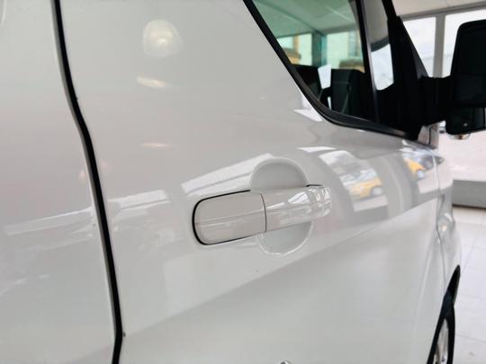 Ford Transit Custom Photo at-afb816a1753a4092996185e098e8e05d.jpg