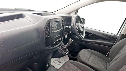 Mercedes-Benz Vito Photo at-afb81e72037e4f2eb10cd8950fbe7a3d.jpg