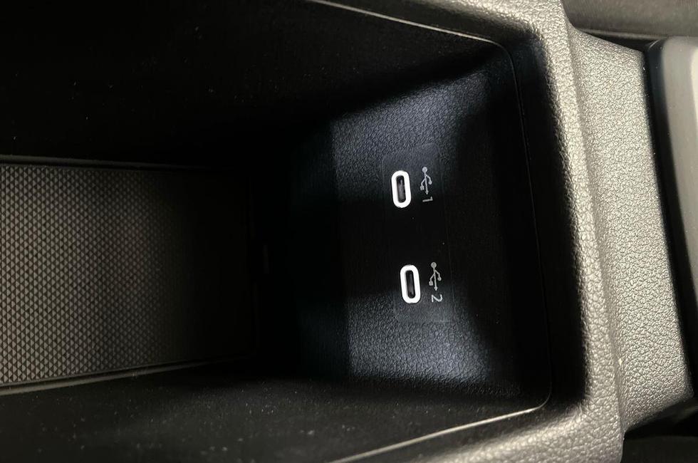 Audi Q2 Photo at-afbea432138d48a2a3ddb1b1edf5dbb9.jpg