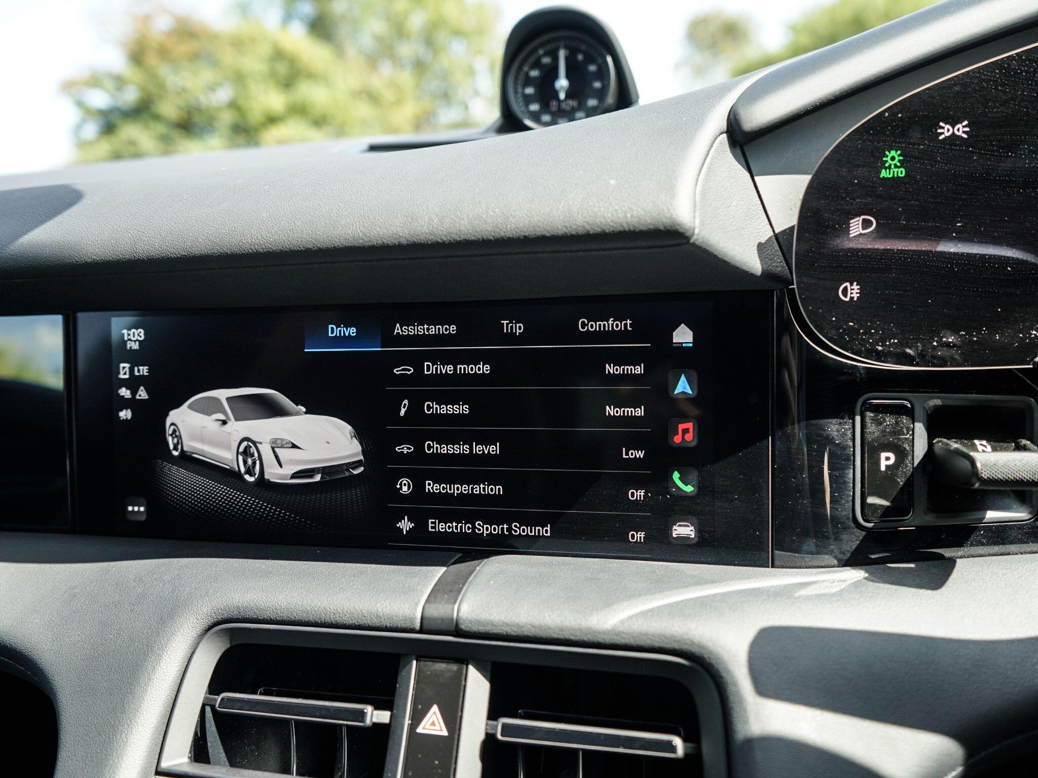Porsche Taycan Performance 79.2kWh Auto RWD 4dr (11kW Charger) — photo 33