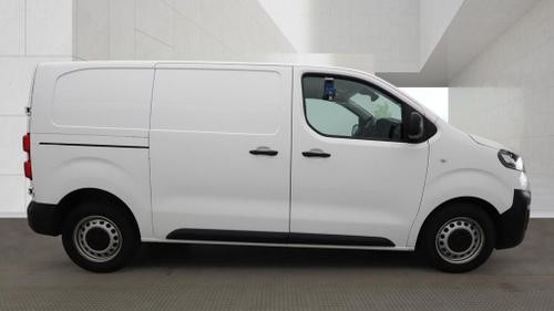 Vauxhall VIVARO Photo at-b0292546713b4bb29f4f9e3695059e31.jpg
