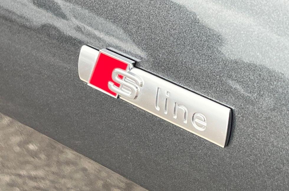 Audi A5 Photo at-b029fc14875e4fd58e7faebb5e550594.jpg