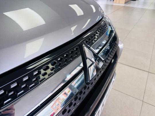 Mitsubishi Outlander Photo at-b03e87778e5d42f6ab4b5b4015211e40.jpg