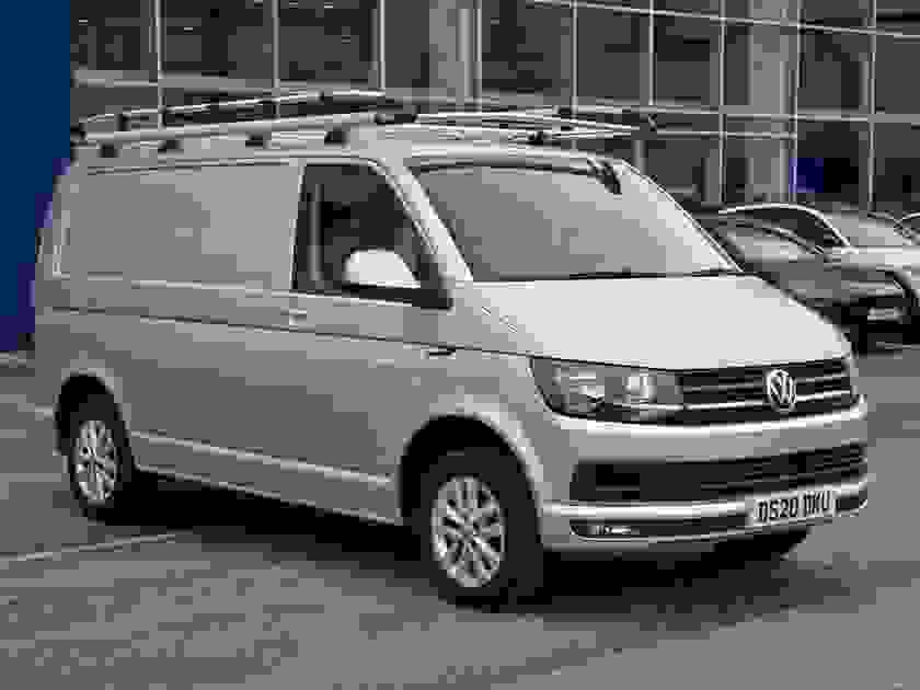 Volkswagen Transporter Photo at-b056b5e9215146059c83c2ce760d8578.jpg