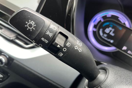 Kia Niro Photo at-b0b7b7e516eb4a8191dc31fd53cacc68.jpg