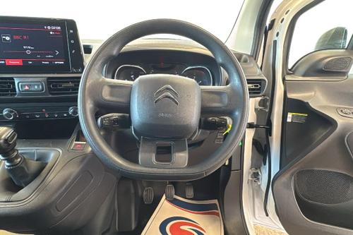 Citroen BERLINGO Photo at-b0b9227b20d4461ea2c88df741e7e5cd.jpg