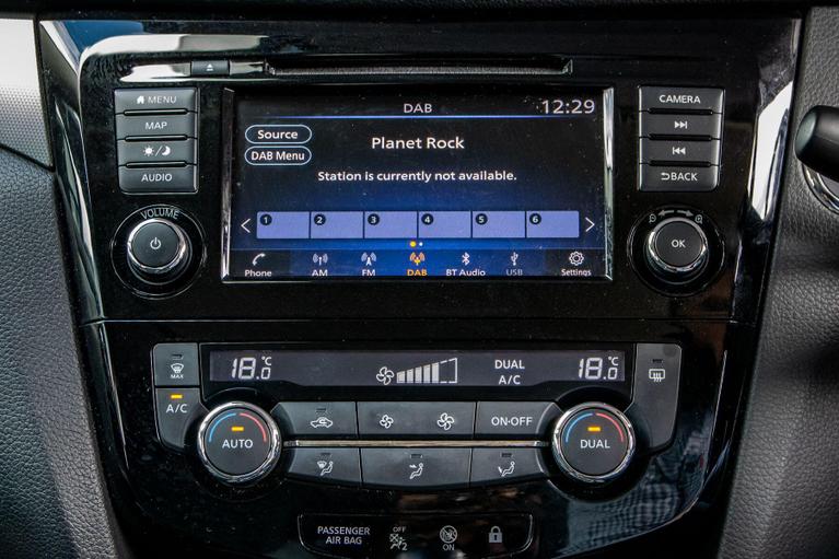 Used Nissan Qashqai NK69YAY 19