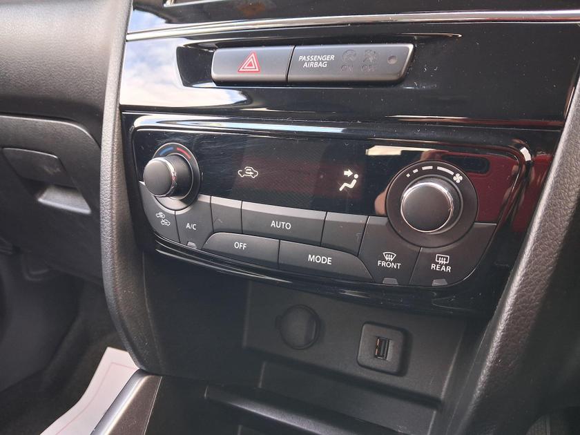 Suzuki Vitara Photo at-b132305f9d064e8fb622ff6c8a35457a.jpg