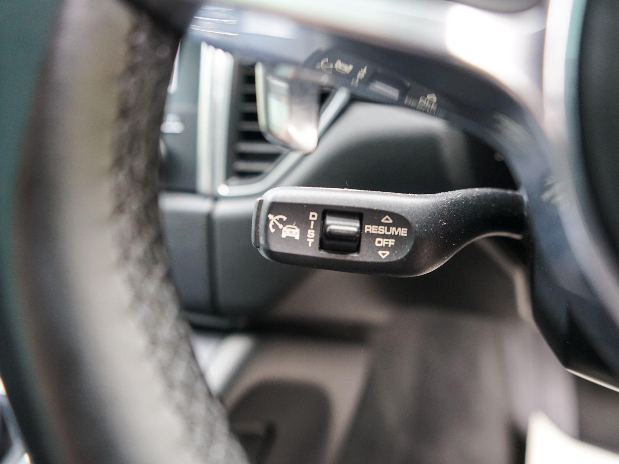 Porsche Macan 3.6T V6 Turbo Performance PDK 4WD Euro 6 (s/s) 5dr — photo 33