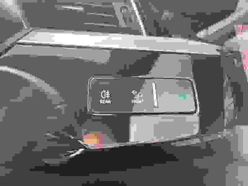 Audi e-tron Photo at-b16e0ddc61314c579862f3a17dea1016.jpg