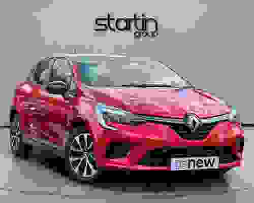 Renault Clio 1.6 E-TECH Evolution Auto Euro 6 (s/s) 5dr Red at Startin Group